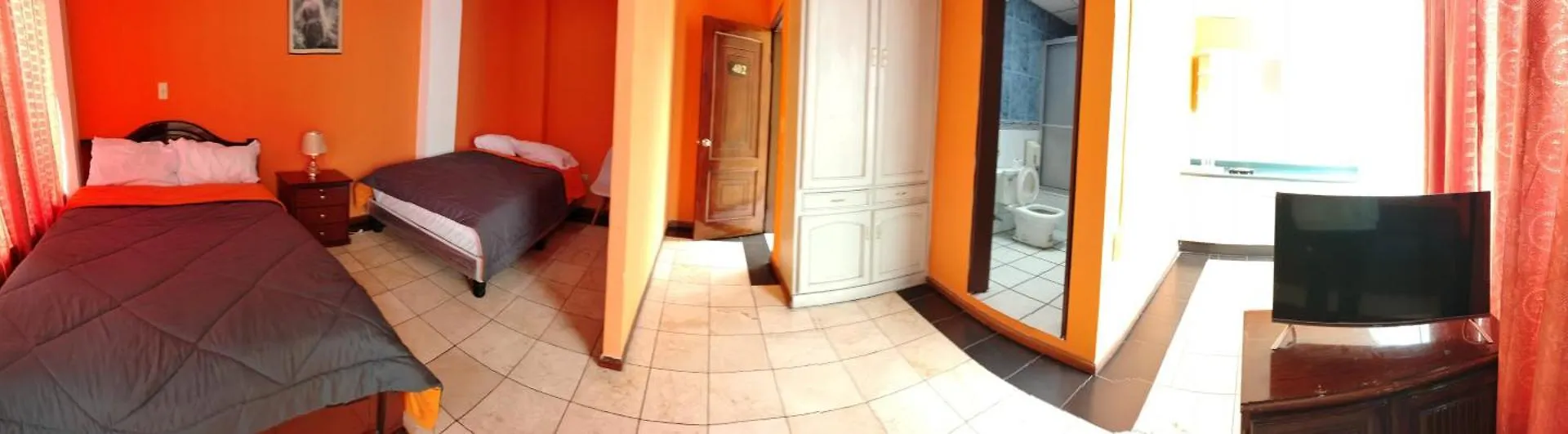 Parking Hotel 4 Rios Cuenca Ecuador